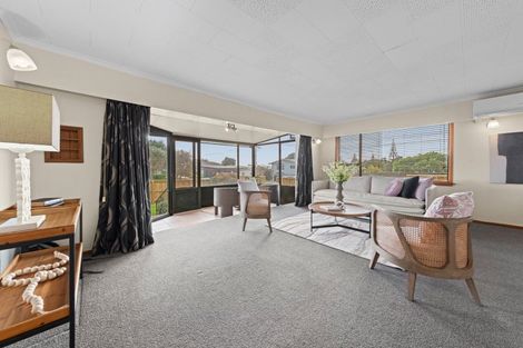 Photo of property in 36 Wairau Road, Oakura, 4314