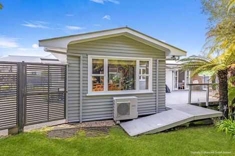 Photo of property in 2 Alberta Street, Acacia Bay, Taupo, 3330