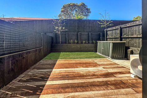 Photo of property in 11/42 Brandon Road, Glen Eden, Auckland, 0602