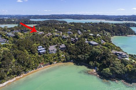 Photo of property in 8 Kaha Place, Russell, 0272