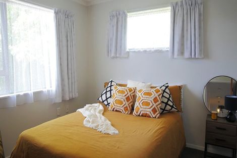 Photo of property in 3 Apollo Parade, Milson, Palmerston North, 4414