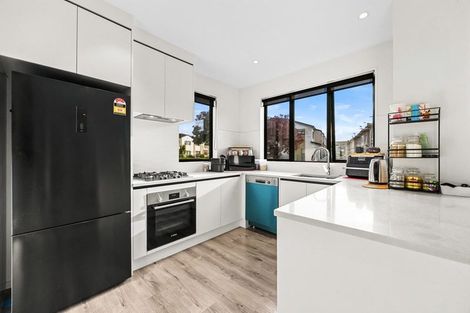 Photo of property in 2 Koropiko Lane, Flat Bush, Auckland, 2019
