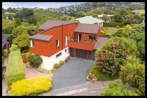 Photo of property in 2 Woodford Way, Crofton Downs, Wellington, 6035