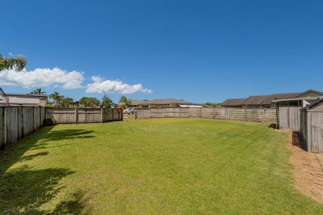 Photo of property in 11 Dotterel Place, Whitianga, 3510