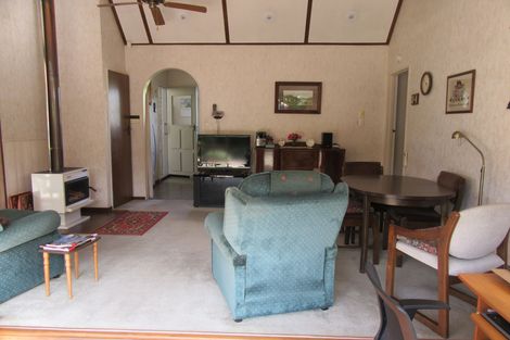 Photo of property in 17a Churchill Place, Waimate, 7924