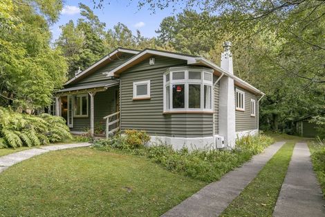 Photo of property in 530 Stokes Valley Road, Stokes Valley, Lower Hutt, 5019