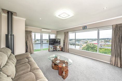 Photo of property in 70 Hipango Terrace, Durie Hill, Whanganui, 4500