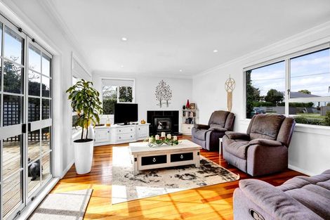 Photo of property in 16 Dives Avenue, Hawera, 4610