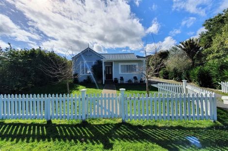 Photo of property in 2076 Rings Road, Coromandel, 3506