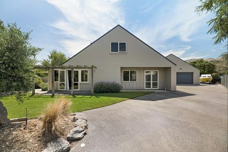 Photo of property in 18 Quartz Lane, Mount Pisa, Cromwell, 9383