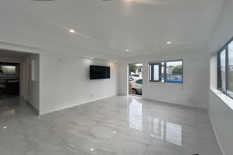 Photo of property in 60 Jandell Crescent, Bucklands Beach, Auckland, 2014