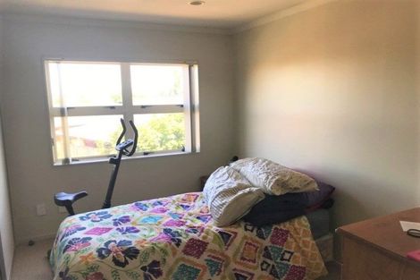 Photo of property in 8 Lime Crescent, Papakura, 2110