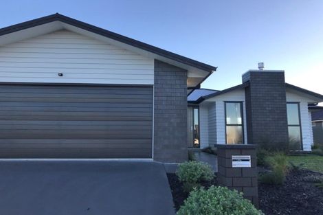 Photo of property in 62 Stace Hopper Drive, One Tree Point, 0118