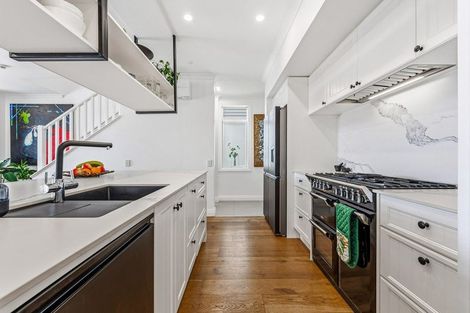 Photo of property in 15 Landmark Terrace, Orewa, 0931