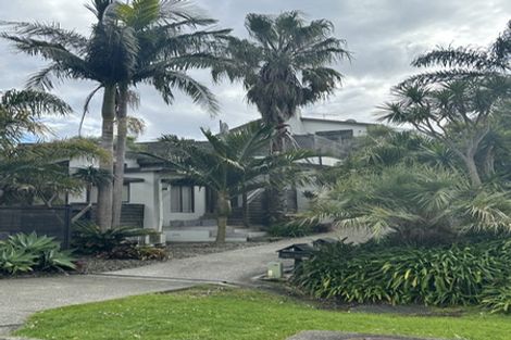 Photo of property in 1/46 Masterton Road, Rothesay Bay, Auckland, 0630