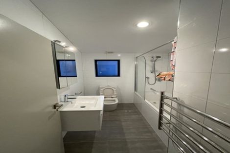 Photo of property in 2/10 Silver Moon Road, Albany Heights, Auckland, 0632