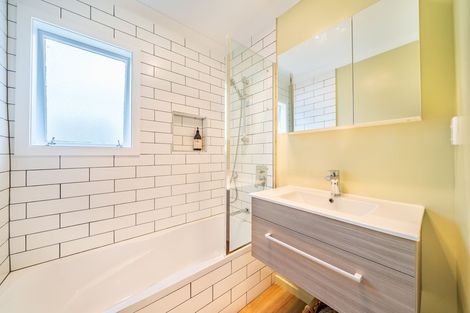 Photo of property in 18 Gear Terrace, Ranui, Porirua, 5024