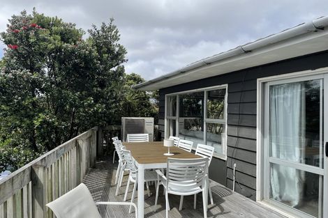 Photo of property in 14 Eruini Street, Waikanae Beach, Waikanae, 5036