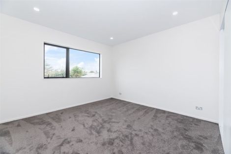 Photo of property in 18b Riverpark Crescent, Henderson, Auckland, 0610