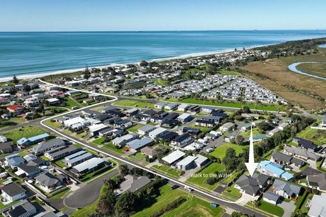 Photo of property in 21 Surfers Avenue, Waihi Beach, 3611