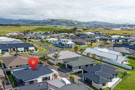 Photo of property in 8 Selliera Place, Papamoa Beach, Papamoa, 3118