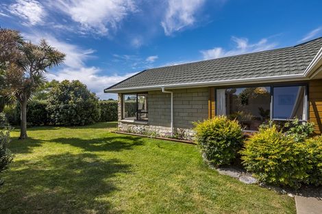 Photo of property in 5 Langdale Avenue, Paraparaumu, 5032