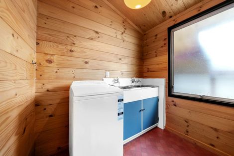 Photo of property in 2 Ensign Place, Hillcrest, Auckland, 0627