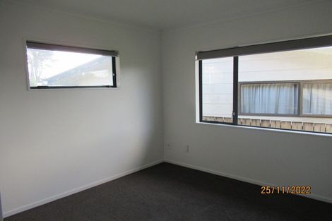 Photo of property in 27 Brougham Place, West Harbour, Auckland, 0618
