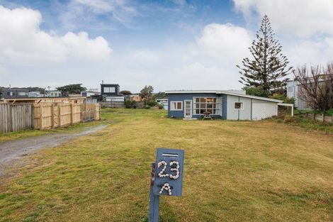 Photo of property in 23 Marine Parade South, Foxton Beach, Foxton, 4815
