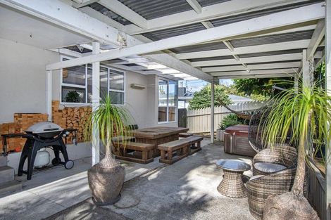 Photo of property in 25 George Point Road, Onerahi, Whangarei, 0110