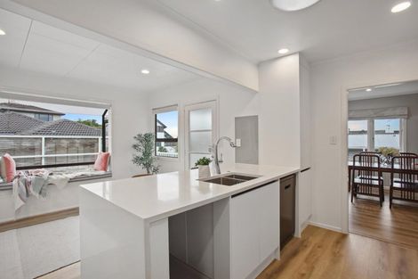Photo of property in 54 Drake Street, Howick, Auckland, 2014