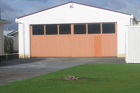 Photo of property in 28 Vernon Avenue, Takaro, Palmerston North, 4412