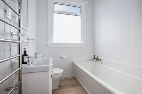 Photo of property in 13 Kohutuhutu Road, Raumati Beach, Paraparaumu, 5032