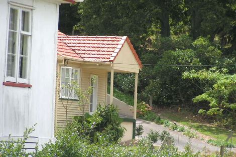 Photo of property in 28 Belle Vue Avenue, Northcote Point, Auckland, 0627