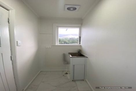 Photo of property in 64 Arimu Road, Papakura, 2110
