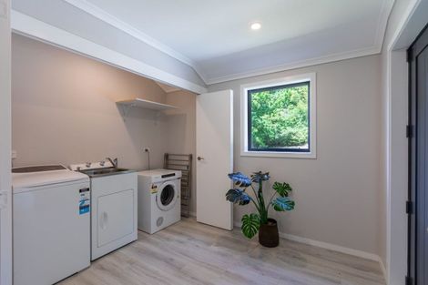 Photo of property in 5 Windsor Road, Waipawa, 4210