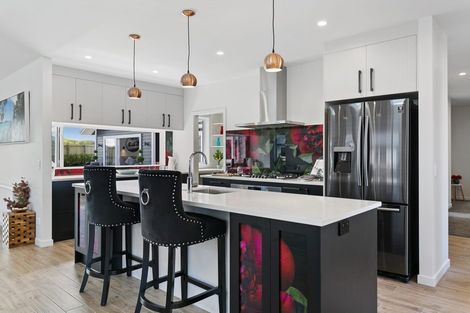 Photo of property in 7 Gladstone Grove, Richmond Heights, Taupo, 3330