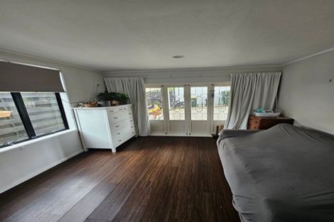 Photo of property in 38 Alexander Street, Cockle Bay, Auckland, 2014