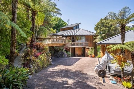 Photo of property in 50 Braemar Road, Castor Bay, Auckland, 0620