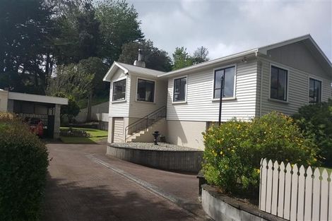 Photo of property in 5 Hillside Crescent, Westown, New Plymouth, 4310
