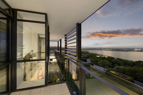 Photo of property in 23a Glendevere Terrace, Redcliffs, Christchurch, 8081