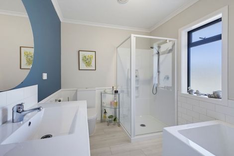 Photo of property in 32 Purnell Street, College Estate, Whanganui, 4500