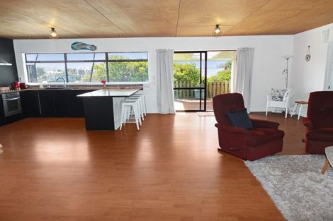 Photo of property in 42a Signal Street, Foxton Beach, Foxton, 4815