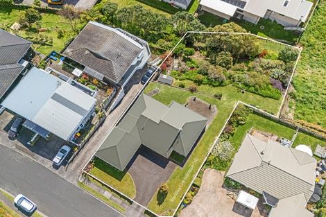 Photo of property in 9 Chatswood Grove, Fitzroy, New Plymouth, 4312