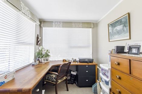 Photo of property in 12 Parsonage Road, Waimate, 7924