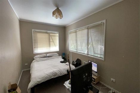 Photo of property in 10 Lowtherhurst Road, Massey, Auckland, 0614