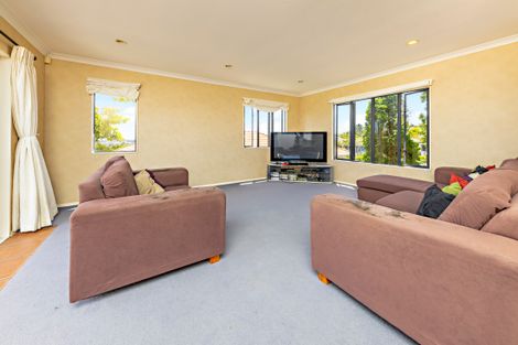 Photo of property in 13 Conacher Close, East Tamaki Heights, Auckland, 2016