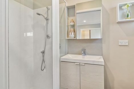 Photo of property in 65 Seacliffe Avenue, Belmont, Auckland, 0622