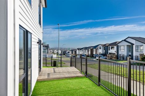 Photo of property in 2 Piki Street, Flat Bush, Auckland, 2019