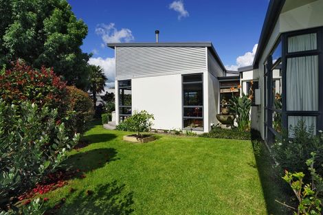 Photo of property in 21 Glen Cree Avenue, Rototuna, Hamilton, 3210